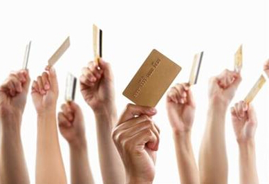 征信市场有望迎来爆发性增长 基金兵分两路掘