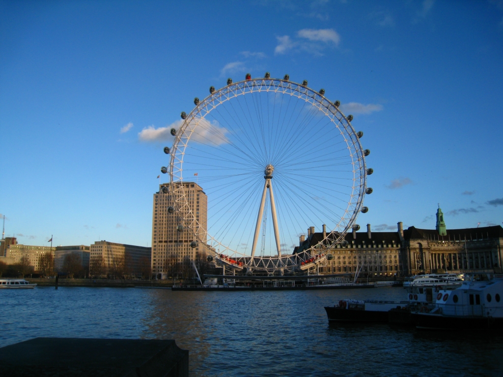 英国脱欧!旅游将降价、促中国游客“买买买”-新闻-上海证券报·中国证券网