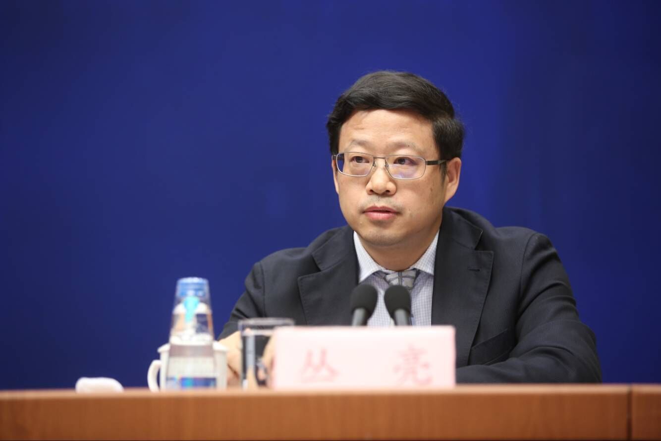 发改委丛亮:东部地区占中国经济比重超过50%