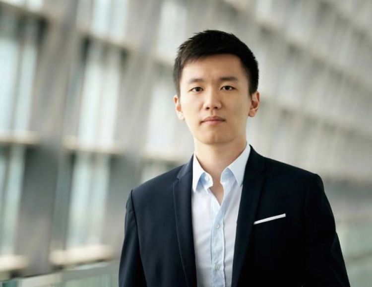 苏宁"少帅"张康阳:以足球连接中国与世界-新闻-上海报
