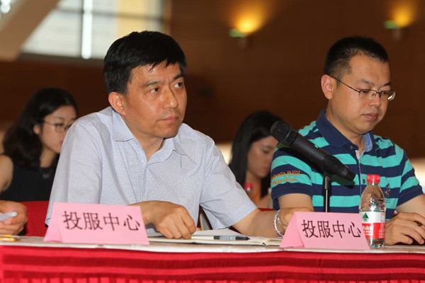 投服中心副总经理徐明首先提问