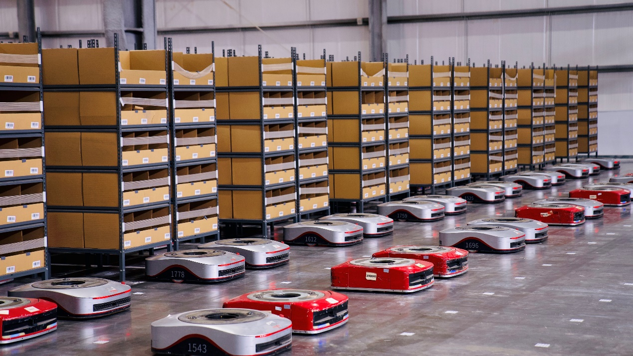 以浙江为例,京东物流在义乌和温州接连落成的两座"亚洲一号"智能物流